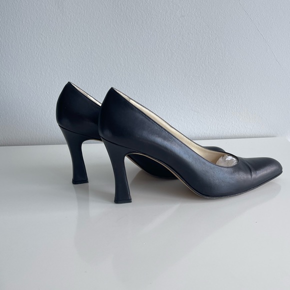 Vintage Escada leather pump - Picture 4 of 5